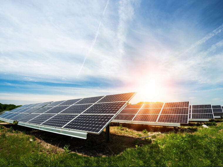 Read more about the article Shining Light on the Future: Exploring the Latest Trends in Solar Technology